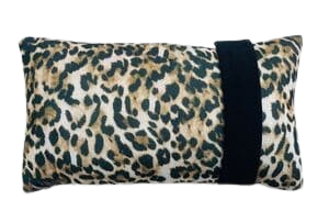 Coussin-leopard-et-blondynette-lainage-noir